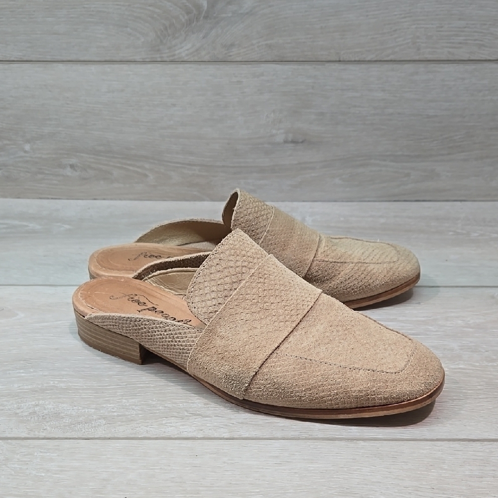 Free People Women's Taupe Tan Loafers Slip On Shoes Sz 38/7